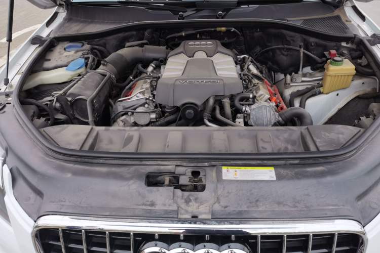 Used Audi Q7 2012 3.0 TFSI Exclusive Version (200kW) Engine Bay