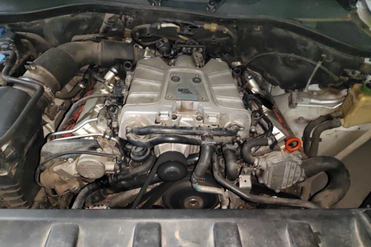 Used Audi Q7 2012 3.0 TFSI Comfort Model (200kW) Engine Bay