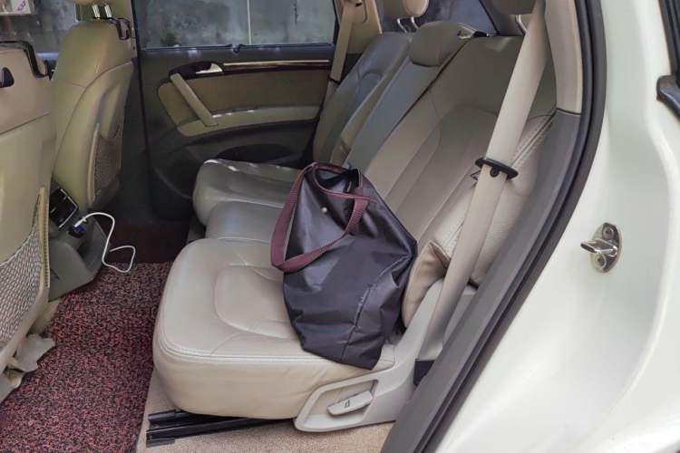 Used Audi Q7 2012 3.0 TFSI Ambition (200kW) Left Rear Seat