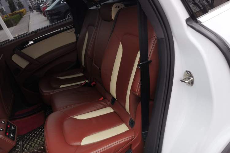 Used Audi Q7 2012 3.0 TFSI Exclusive Version (200kW) Left Rear Seat