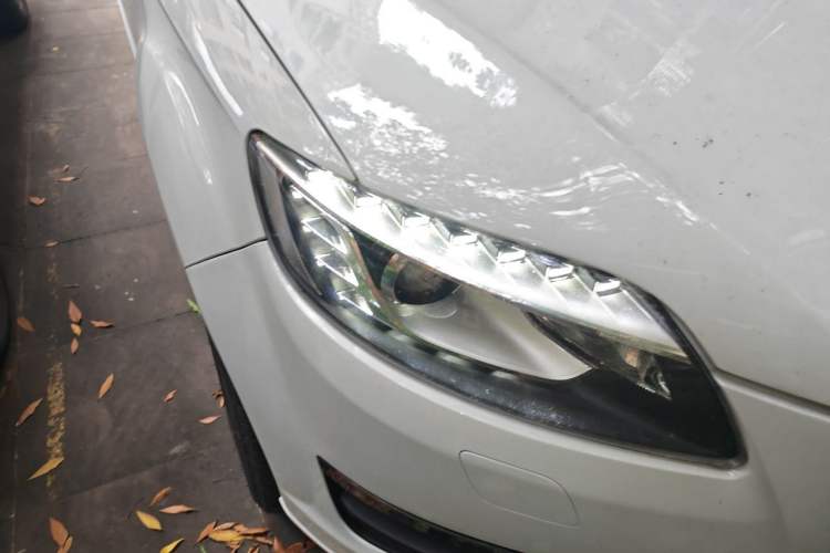 Used Audi Q7 2012 3.0 TFSI Ambition (200kW) Right Front Headlight