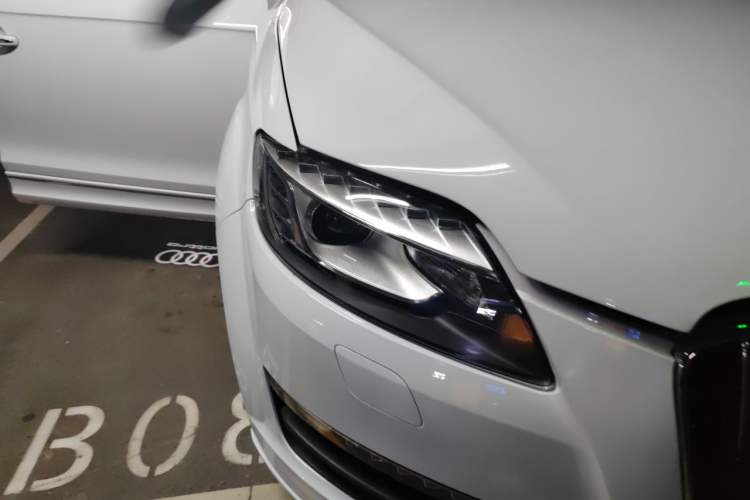 Used Audi Q7 2012 3.0 TFSI Comfort Model (200kW) Right Front Headlight