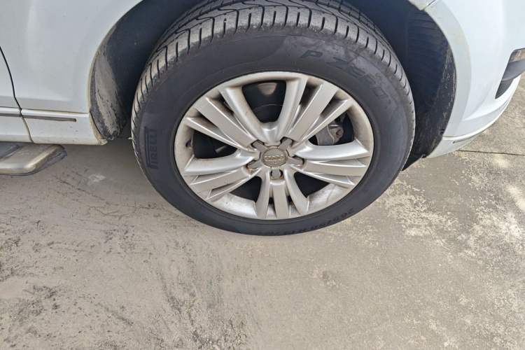 Used Audi Q7 2012 3.0 TFSI Technology Model (200kW) Right Front Wheel Hub