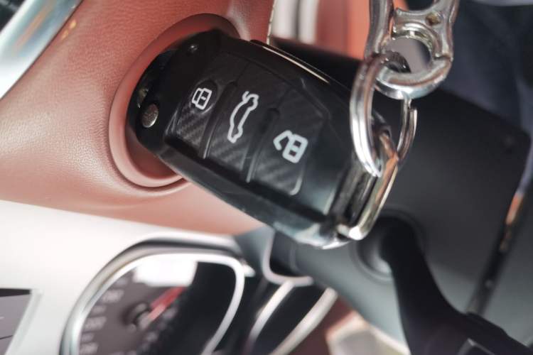 Used Audi Q7 2012 3.0 TFSI Exclusive Version (200kW) Vehicle Key