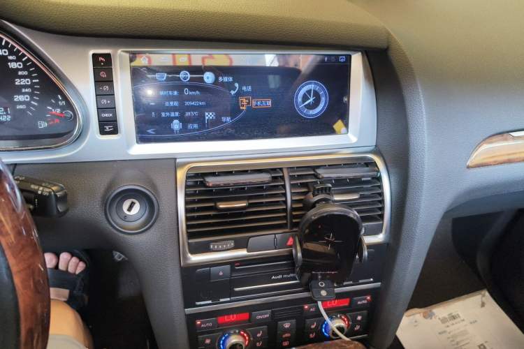 Used Audi Q7 2012 3.0 TFSI Technology Model (200kW) Audio And AC Panel