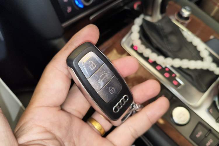 Used Audi Q7 2012 3.0 TFSI Technology Model (200kW) Vehicle Key
