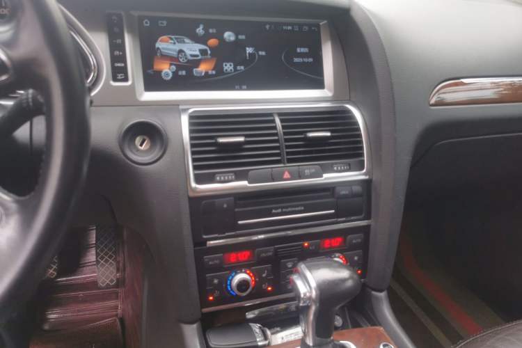 Used Audi Q7 2013 35 TFSI Ambition Edition Audio And AC Panel