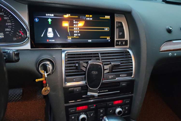 Used Audi Q7  Audio And AC Panel