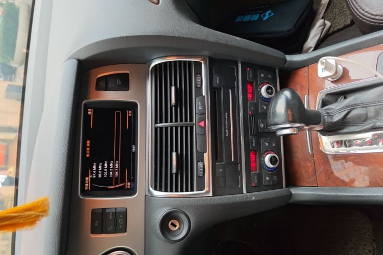 Used Audi Q7 2013 35 TFSI Ambition Edition Audio And AC Panel