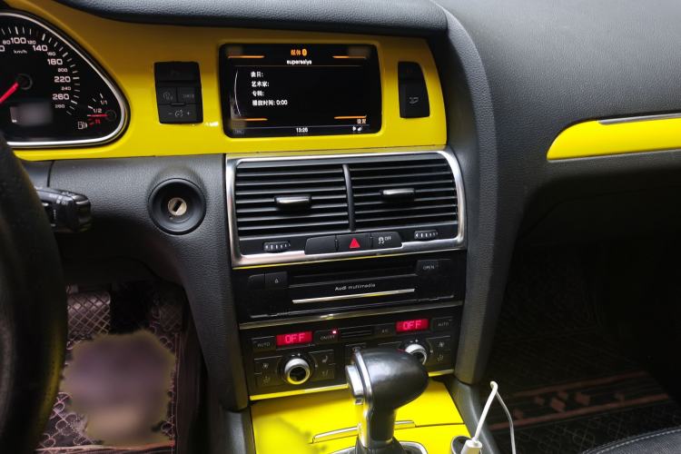 Used Audi Q7 2013 40 TFSI Technology Edition Audio And AC Panel