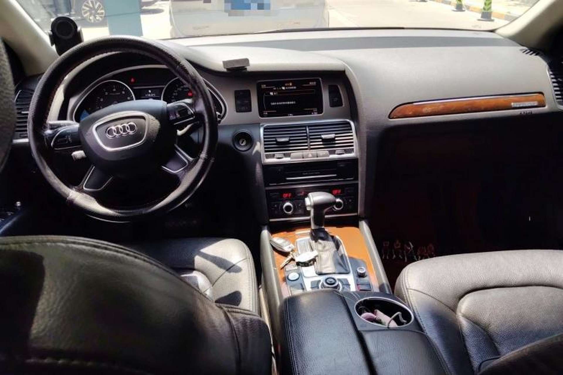 Used Audi Q7 2013 35 TFSI Technology Edition Center Console
