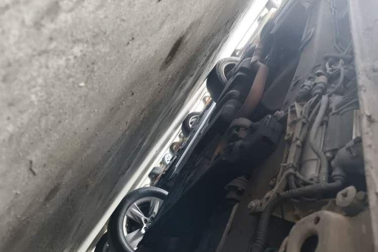 Used Audi Q7 2013 35 TDI Leading Model Chassis Front Right