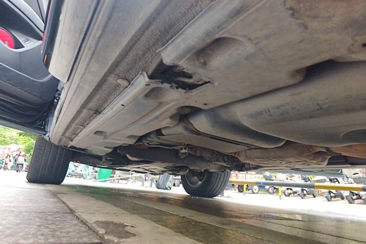 Used Audi Q7  Chassis Rear Left