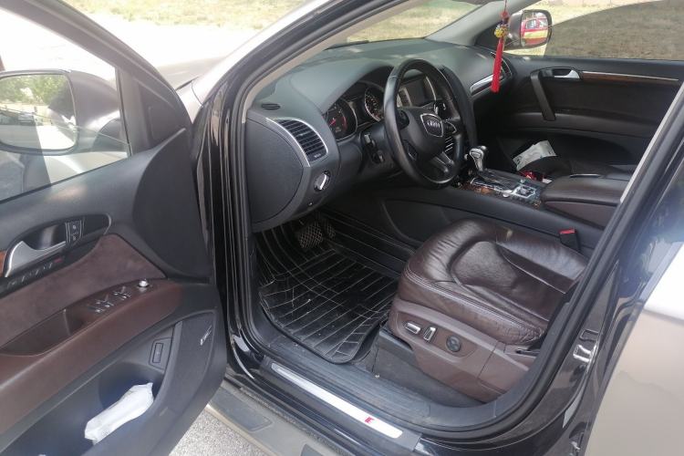 Used Audi Q7  Driver Seat