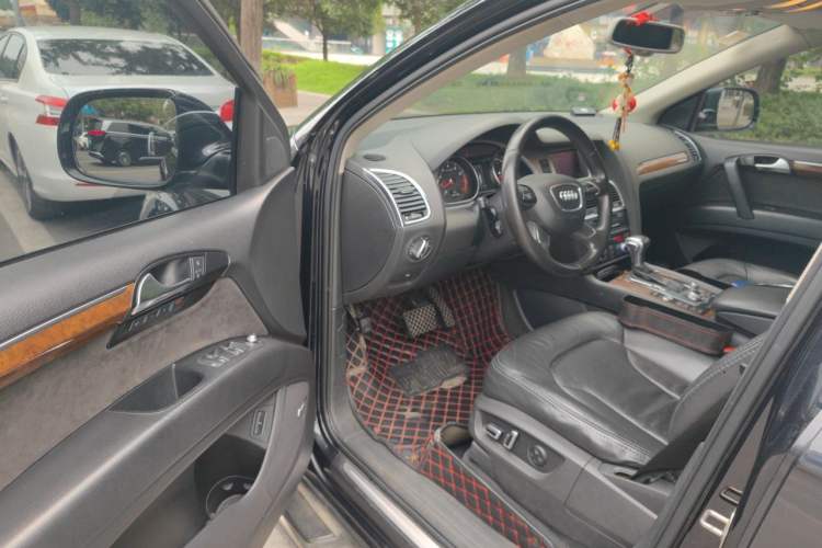 Used Audi Q7 2013 35 TFSI Technology Edition Driver Seat