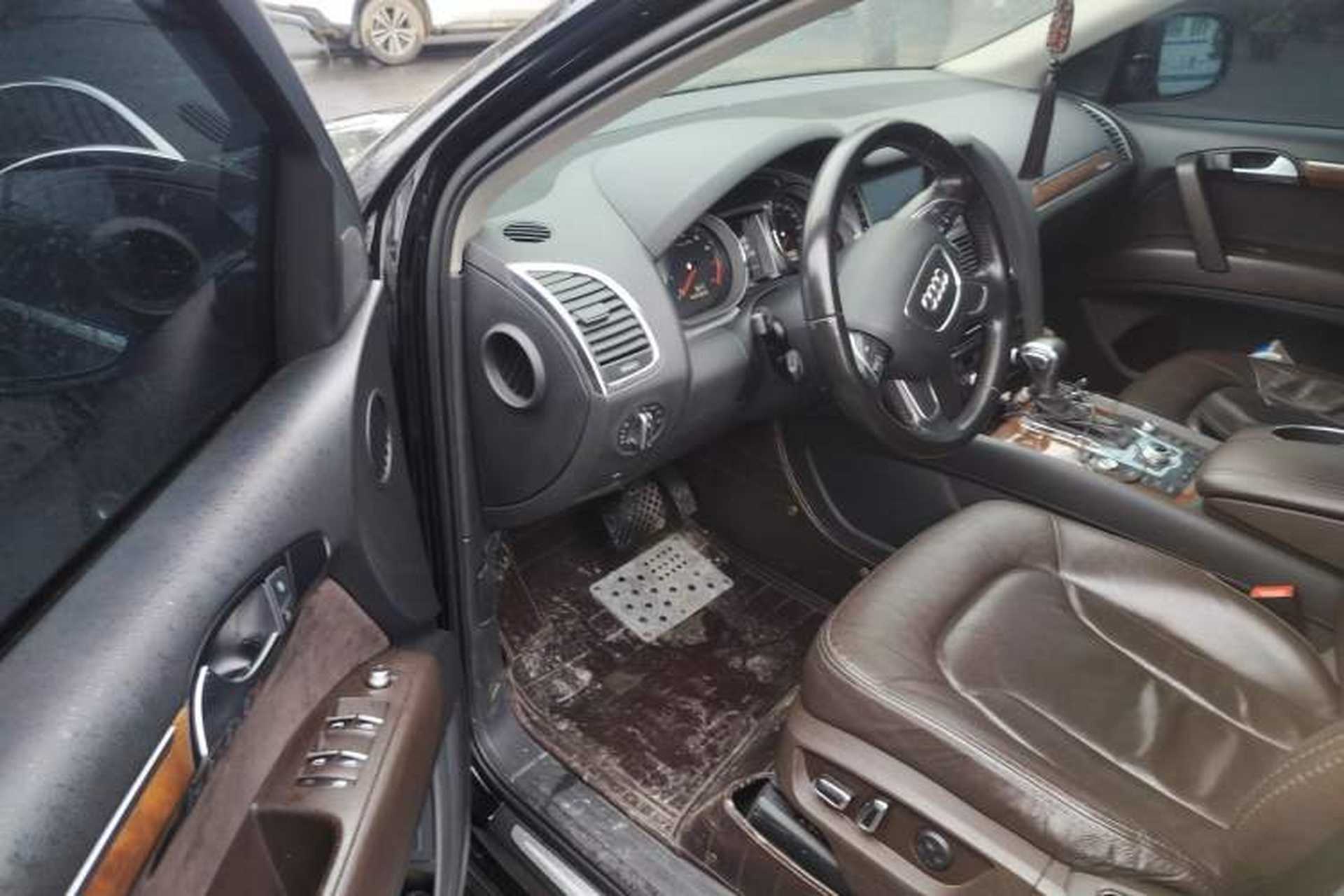 Used Audi Q7 2013 35 TFSI Ambition Edition Driver Seat