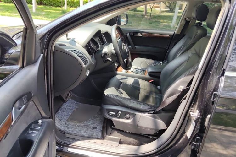 Used Audi Q7 2013 35 TFSI Technology Edition Driver Seat