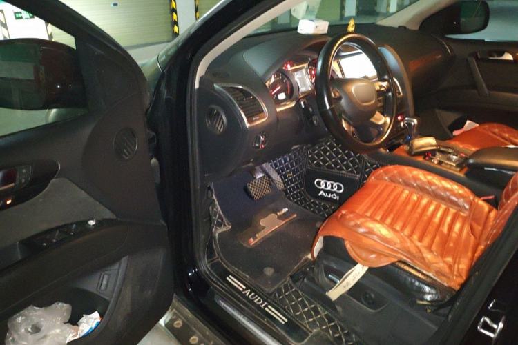 Used Audi Q7 2013 35 TFSI Ambition Edition Driver Seat