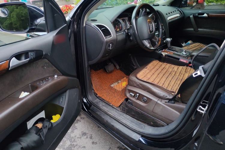Used Audi Q7  Driver Seat