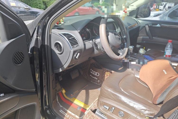 Used Audi Q7 2013 35 TFSI Ambition Edition Driver Seat