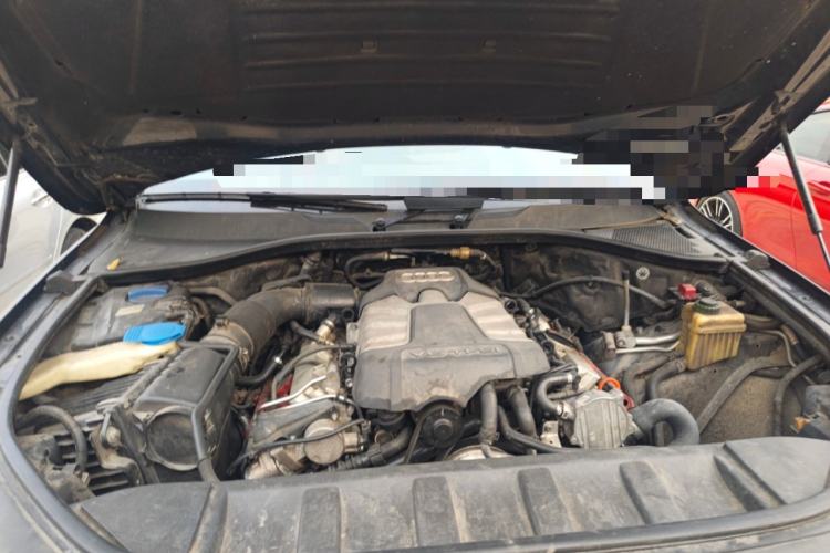 Used Audi Q7 2013 35 TFSI Comfort Model Engine Bay