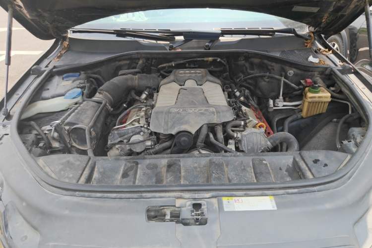 Used Audi Q7 2013 35 TFSI Ambition Edition Engine Bay
