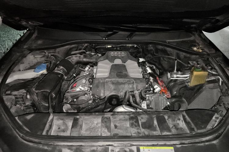 Used Audi Q7 2013 35 TFSI Technology Edition Engine Bay