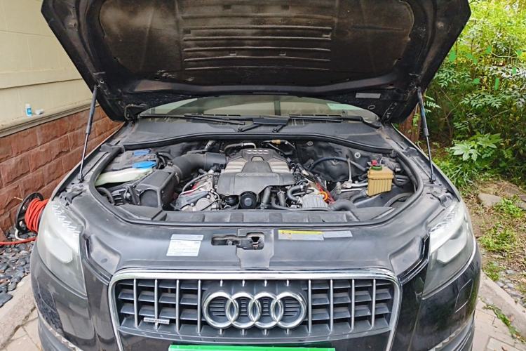 Used Audi Q7 2013 35 TFSI Ambition Edition Engine Bay