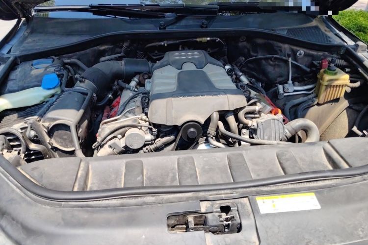 Used Audi Q7 2013 35 TFSI Technology Edition Engine Bay
