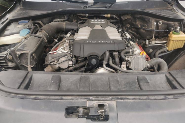 Used Audi Q7 2013 35 TFSI Ambition Edition Engine Bay
