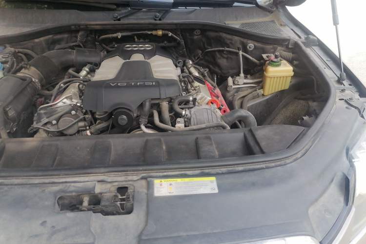 Used Audi Q7  Engine Bay Left