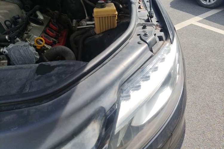 Used Audi Q7 2013 35 TFSI Technology Edition Engine Bay Left