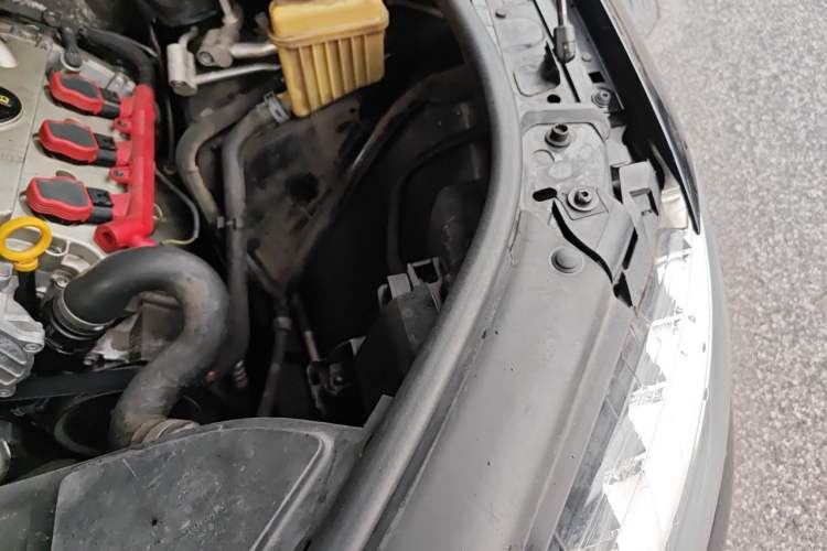 Used Audi Q7 2013 35 TFSI Ambition Edition Engine Bay Left