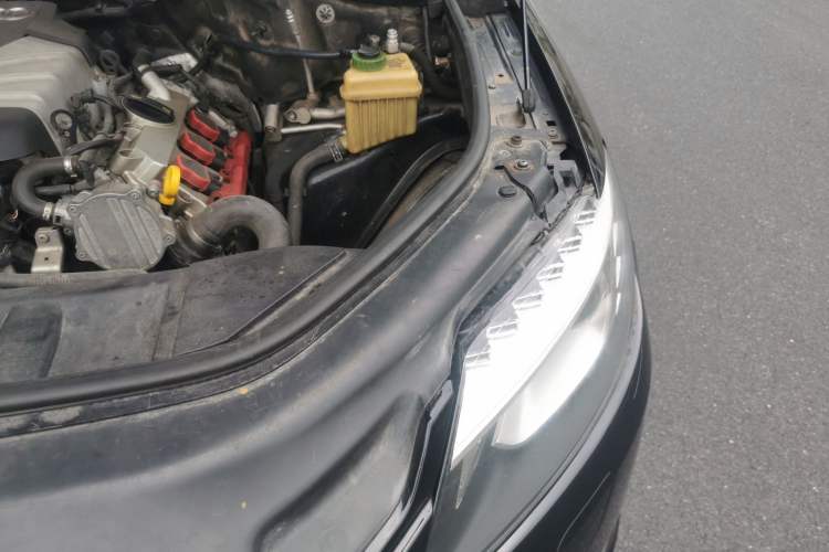 Used Audi Q7 2013 35 TFSI Ambition Edition Engine Bay Left
