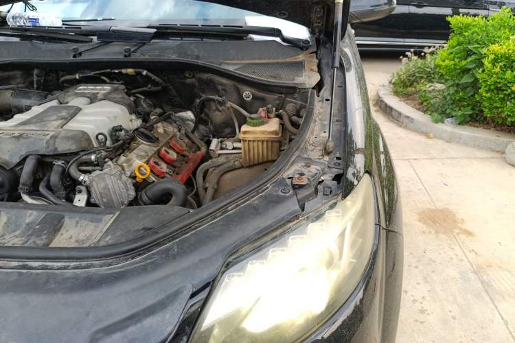 Used Audi Q7 2013 35 TFSI Ambition Edition Engine Bay Left