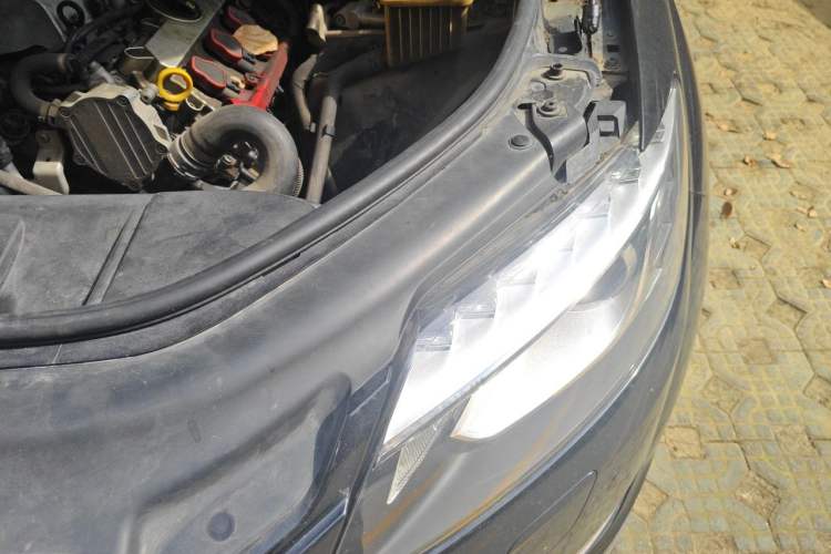 Used Audi Q7 2013 35 TFSI Ambition Edition Engine Bay Left