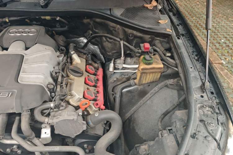 Used Audi Q7 2013 35 TFSI Ambition Edition Engine Bay Left