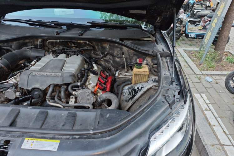 Used Audi Q7 2013 35 TFSI Technology Edition Engine Bay Left
