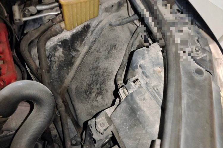 Used Audi Q7 2013 35 TFSI Ambition Edition Engine Bay Left