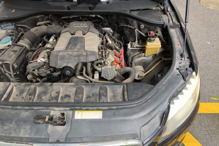 Used Audi Q7 2013 35 TFSI Ambition Edition Engine Bay Left