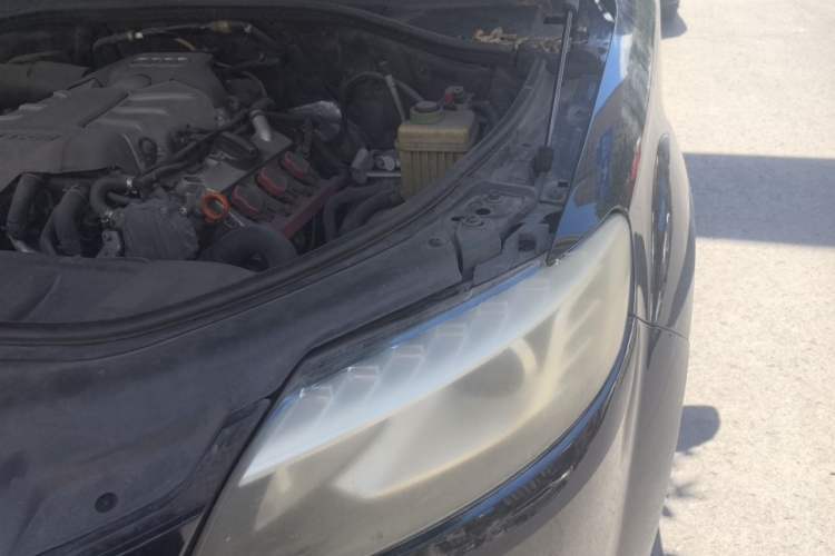 Used Audi Q7 2013 35 TFSI Ambition Edition Engine Bay Left