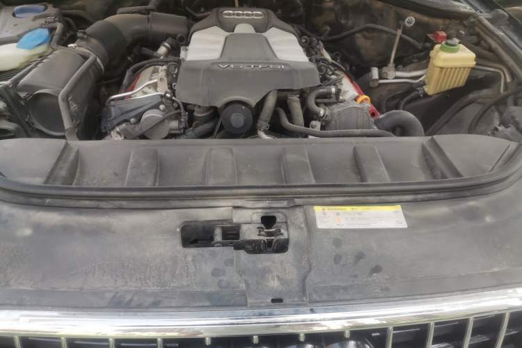 Used Audi Q7 2013 35 TFSI Ambition Edition Engine Bay