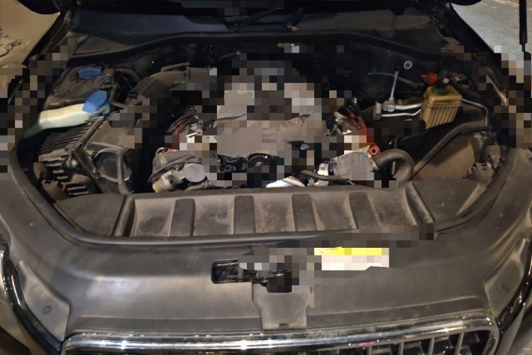 Used Audi Q7 2013 35 TFSI Ambition Edition Engine Bay