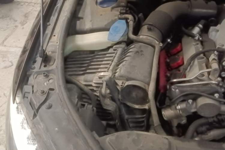 Used Audi Q7 2013 35 TFSI Technology Edition Engine Bay Right