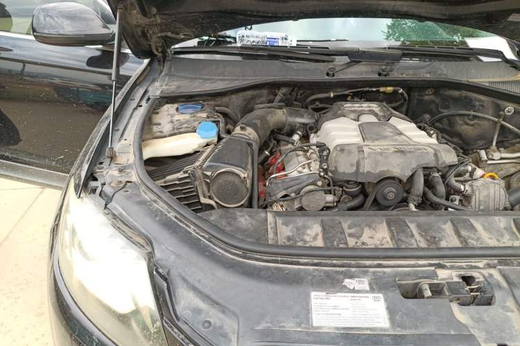 Used Audi Q7 2013 35 TFSI Ambition Edition Engine Bay Right