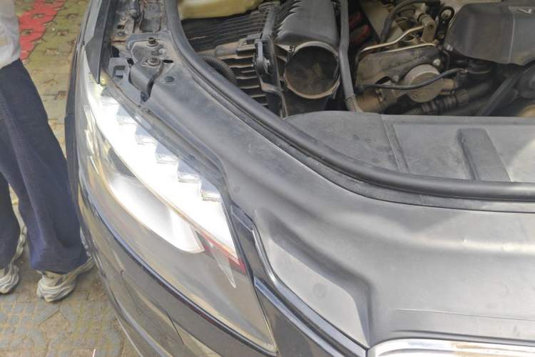 Used Audi Q7 2013 35 TFSI Ambition Edition Engine Bay Right