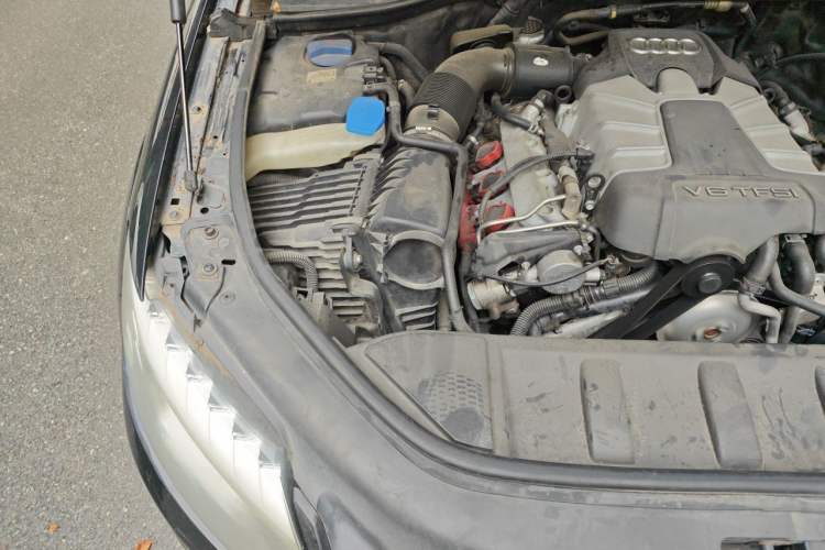 Used Audi Q7 2013 35 TFSI Ambition Edition Engine Bay Right
