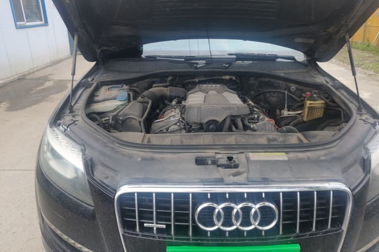 Used Audi Q7 2013 35 TFSI Ambition Edition Engine Bay Right