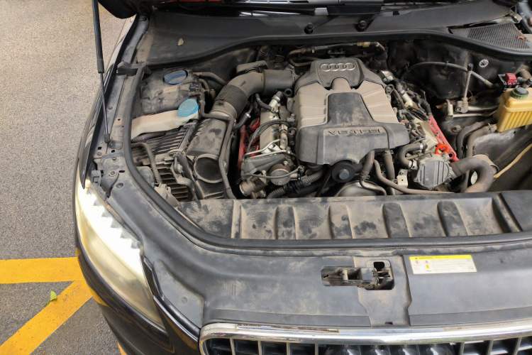 Used Audi Q7 2013 35 TFSI Ambition Edition Engine Bay Right