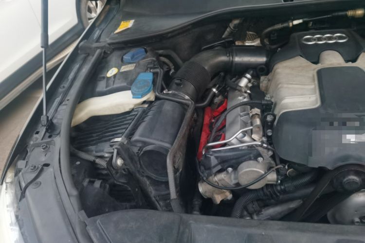 Used Audi Q7 2013 35 TDI Leading Model Engine Bay Right